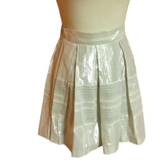 1 State NWOT Silver shiny mini skirt - Picture 1 of 10